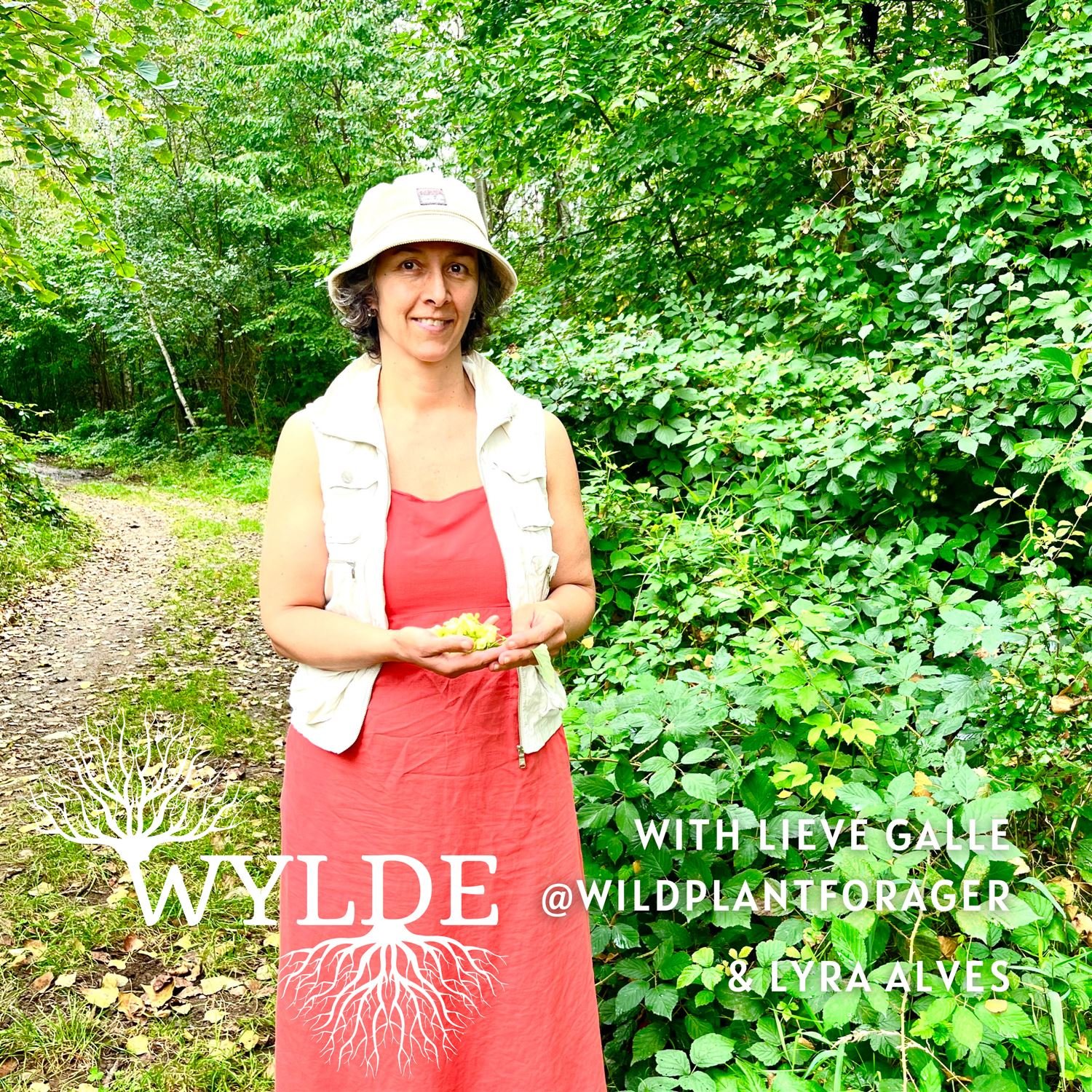 #6 Regenerative herbalism in Poland with Lyra Alves